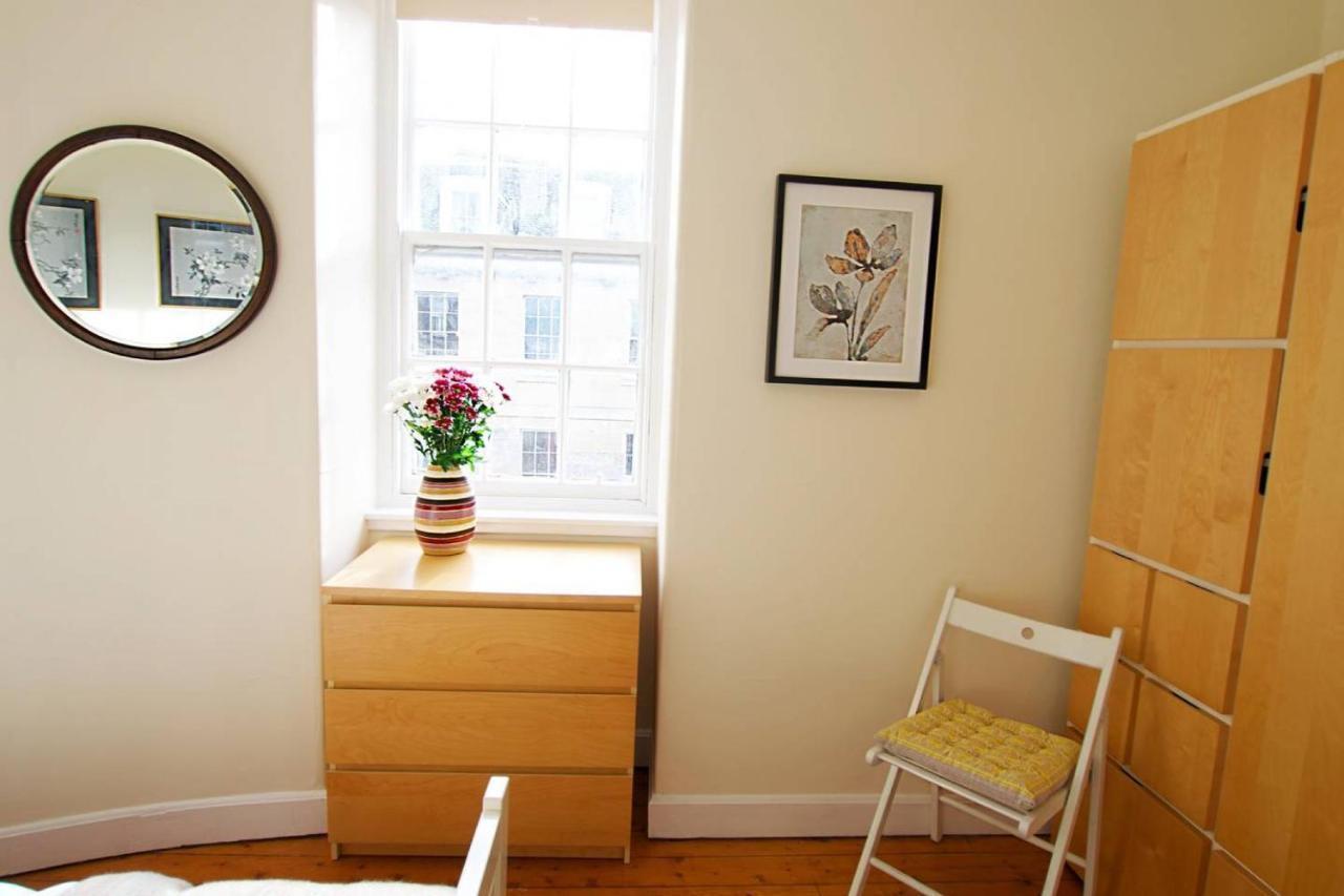 אדינבורו Joivy Bright Flat With Workspace In New Town מראה חיצוני תמונה
