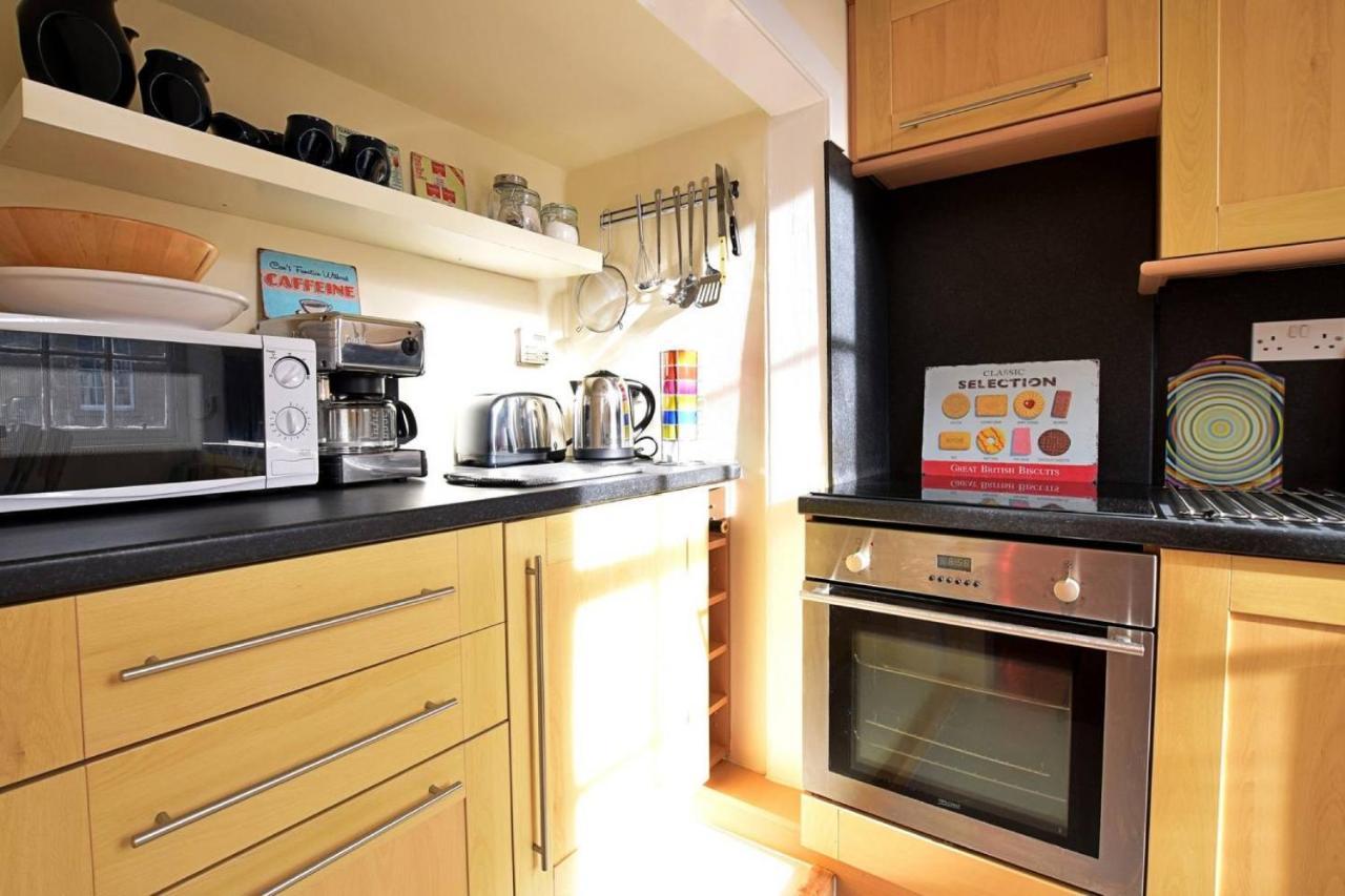 אדינבורו Joivy Bright Flat With Workspace In New Town מראה חיצוני תמונה